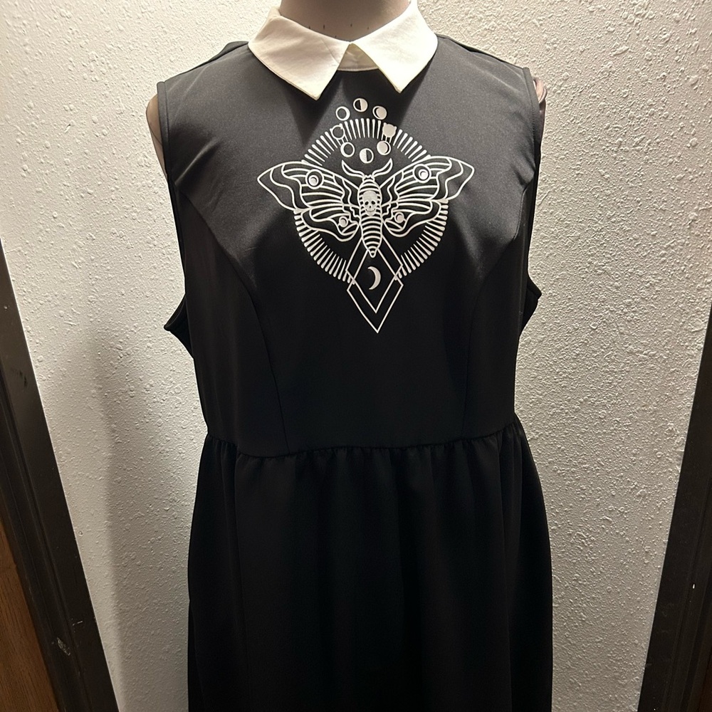 NWTs hottopic collared moth dress